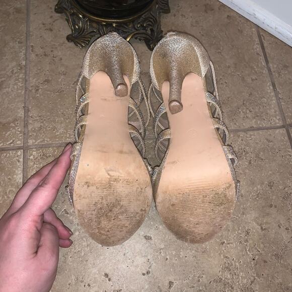 Dressy formal Heels - Glitter Gold tone with Rhinestones 4" Heel Platform sz 7 - Picture 3 of 8